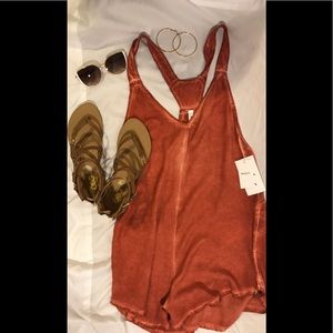 Brand new women’s size xs romper❤️